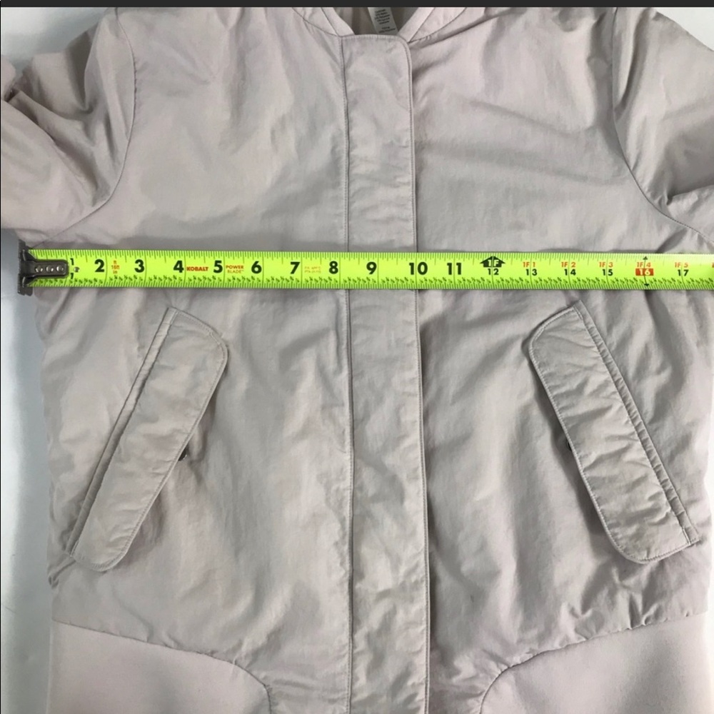 Lululemon jacket - Picture 5 of 10